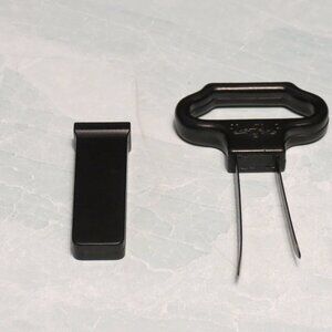 Twistup Wine Cork Remover vintage black w/no advertising bottle opener